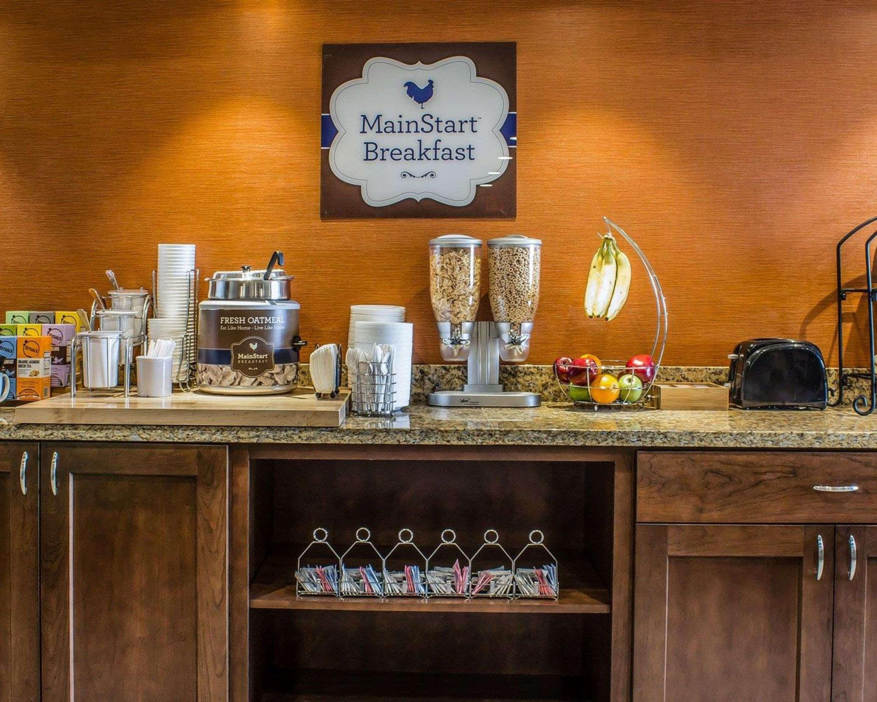 Mainstay Suites Coralville - Iowa City Bagian luar foto